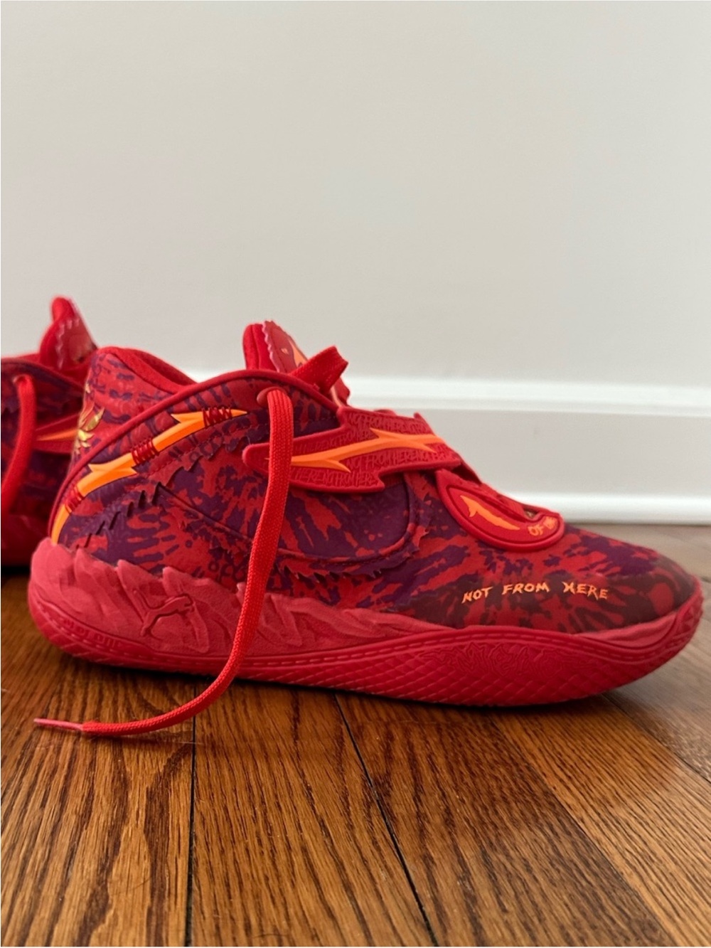 Puma MB.05 Crowd Surf
Basketball Shoes Men's Size 9